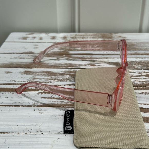 Retro Vintage Pink Rectangular Sunglasses - Picture 4 of 7